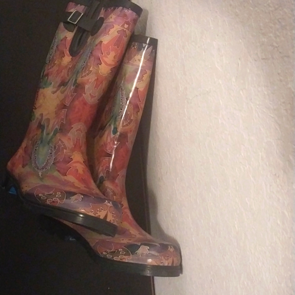 Nomad size 11 M Nicole Van Dam boots